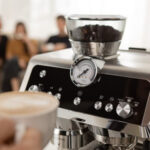 Tìm hiểu về cách chỉnh áp suất máy pha cà phê