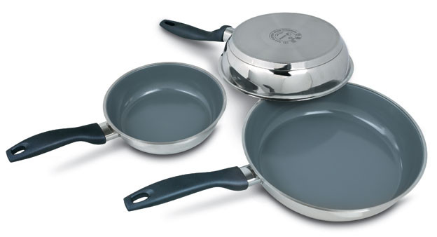 Chảo chống dính rất an toàn tiện lợi cho bếp từ