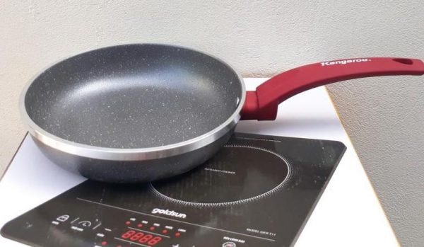 Chảo dùng được cho bếp từ sẽ có đặc điểm từ tính rõ rệt