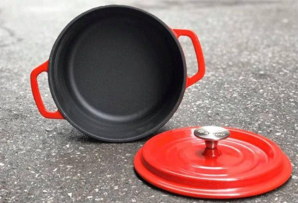 Chảo gang và inox 403 là những lựa chọn hàng đầu cho bếp từ