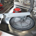 7 nguyên nhân và 4 cách xử lý khi máy rửa chén có mùi tanh hôi