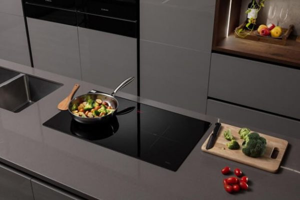 Mẹo hay xử lý bếp từ vào điện nhưng không bật được