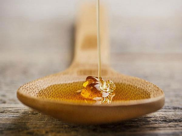 Lò vi sóng giúp mật ong và đường kết tinh trở lại trạng thái lý tưởng