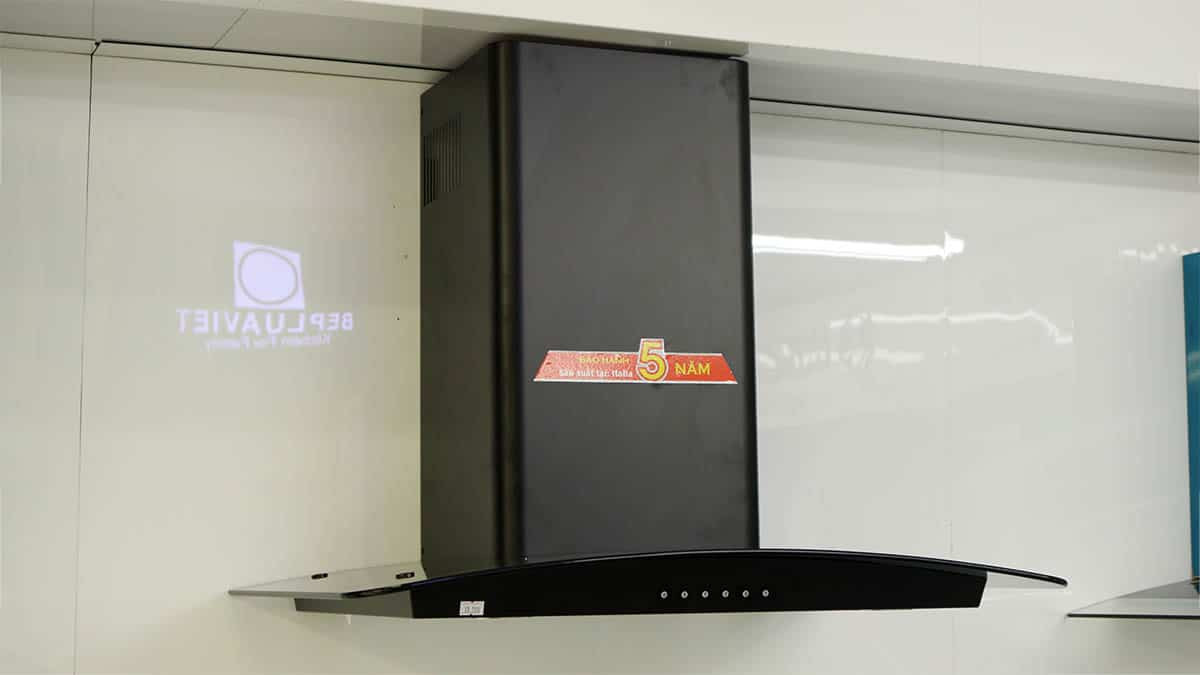 Máy hút mùi kính cong CDA VECP70BK