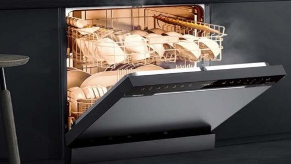 Máy rửa chén với chế độ Pure Dry