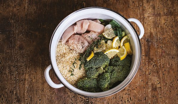 Nồi chảo tráng men trên bếp từ